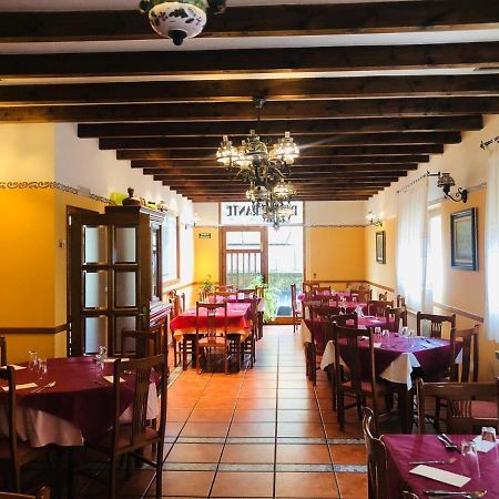 Hostal Jj Salduero Exterior photo